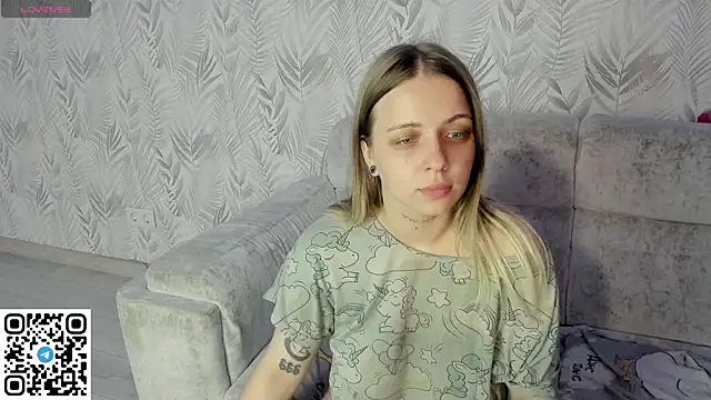 Snapshot of Alice_Halle chatting on July 2026 08:34:02 PM Alice Halle online show from July 2026 08:34:02 PM