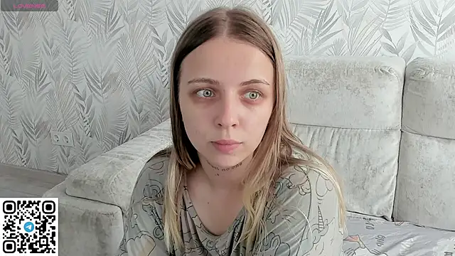 Snapshot of Alice_Halle chatting on July 2026 09:00:02 AM Alice Halle online show from July 2026 09:00:02 AM