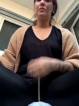 Linalicious online show from November 2025 02:18:02 PM