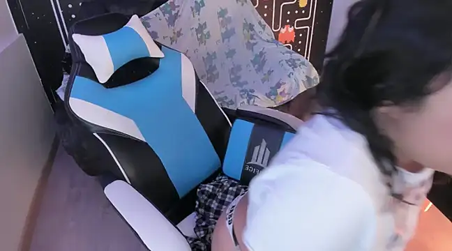 Barbara honey online show from January 2025 06:40:01 PM