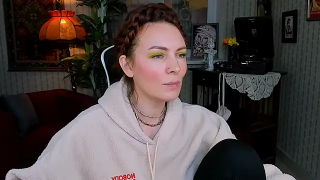 VandaRossi online show from January 2025 12:41:02 PM