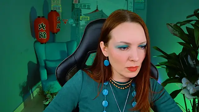 VandaRossi online show from February 2025 02:16:01 PM