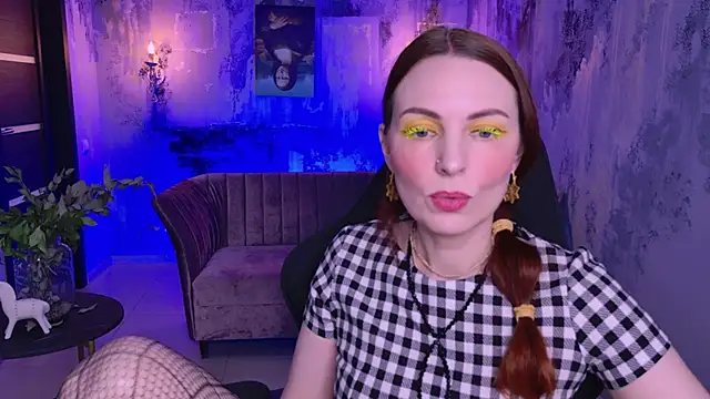 VandaRossi online show from March 2025 11:18:01 AM