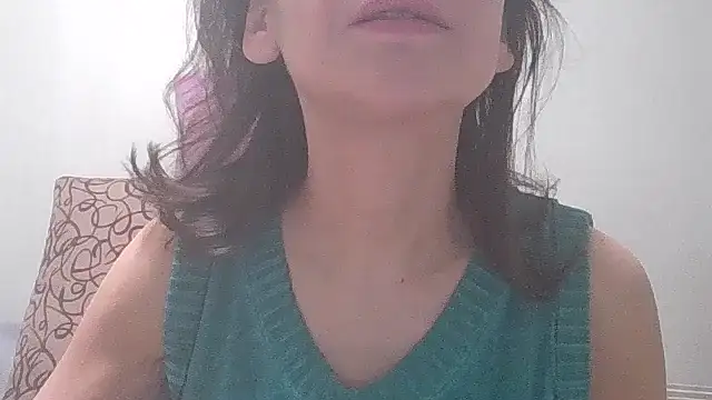 HollyJewel online show from March 2025 06:00:01 PM