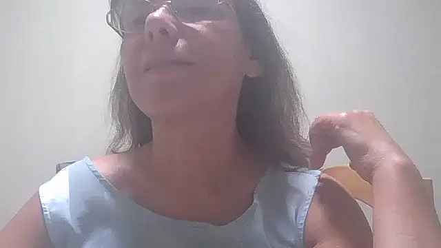 HollyJewel online show from September 2025 04:40:01 PM