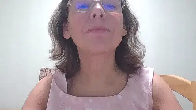 HollyJewel online show from October 2025 05:03:02 PM