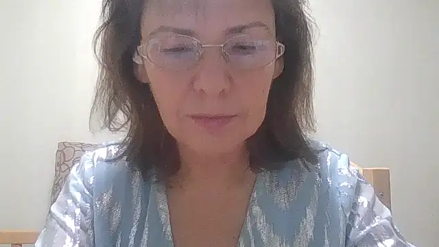 HollyJewel online show from November 2025 04:13:02 PM