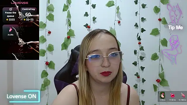 Snapshot of Liaroberts1 chatting on February 2026 02:40:01 AM Liaroberts1 online show from February 2026 02:40:01 AM