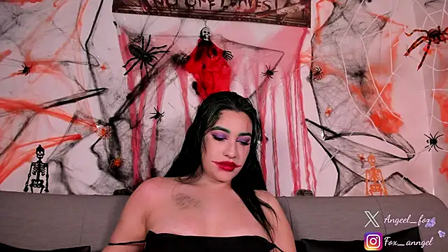 angeel fox online show from October 2025 06:03:02 AM