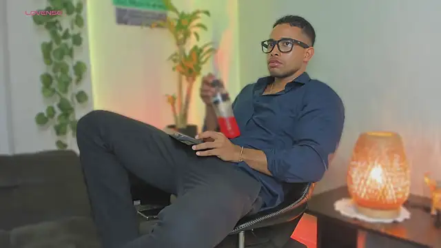 LincomAmith online show from February 2025 04:50:01 AM