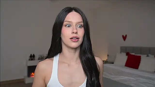 ella twinkl online show from March 2026 06:33:01 PM