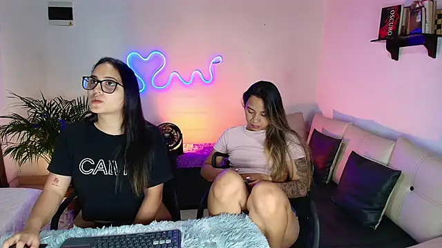 Jules n Gia online show from January 2025 11:55:02 PM