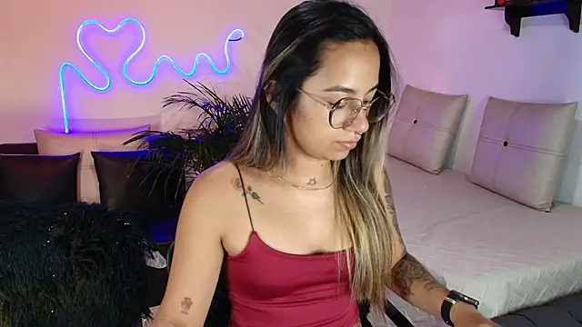 Jules n Gia online show from February 2025 03:00:02 AM