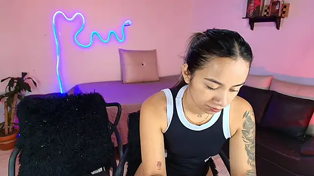 Jules n Gia online show from February 2025 05:13:02 PM