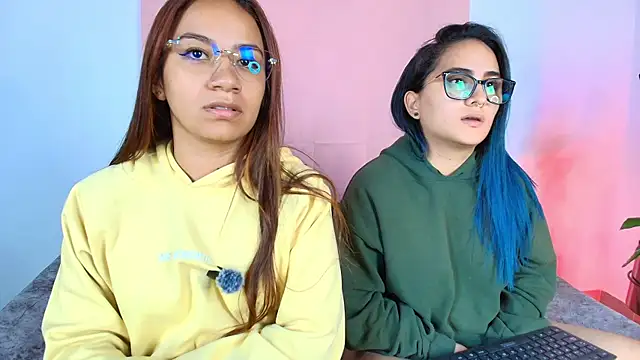 Jules n Gia online show from September 2025 10:26:01 PM