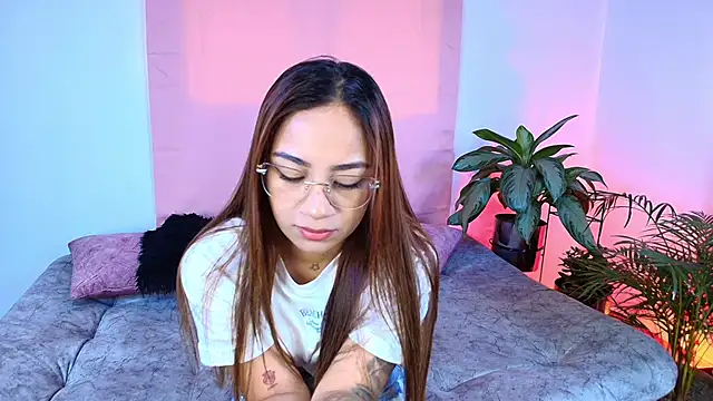 Jules n Gia online show from December 2025 05:55:02 PM