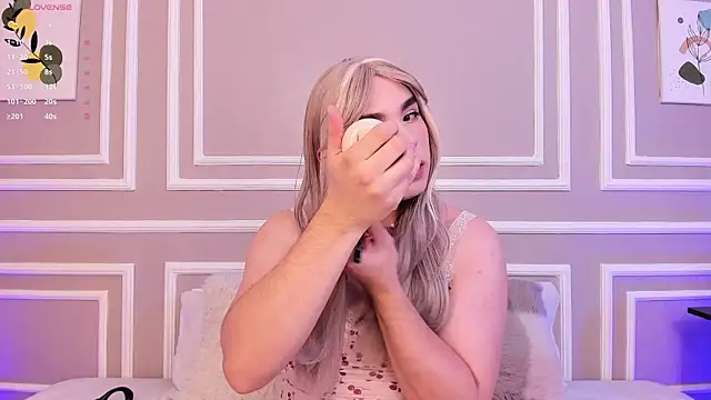 Snapshot of meloddysky chatting on December 2024 03:00:02 PM meloddysky online show from December 2024 03:00:02 PM