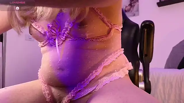 Snapshot of meloddysky chatting on January 2025 05:19:01 PM meloddysky online show from January 2025 05:19:01 PM