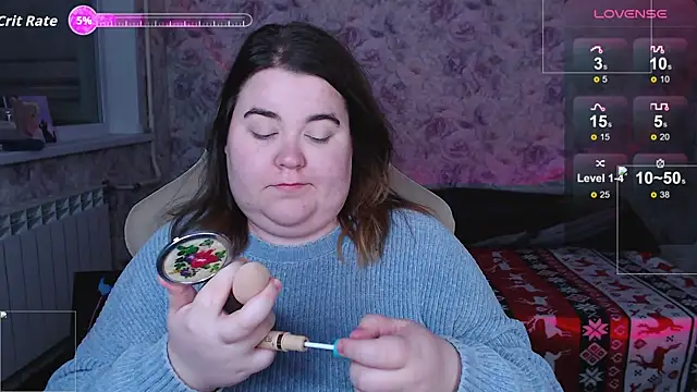 Estelle Hicks online show from November 2025 06:28:02 PM