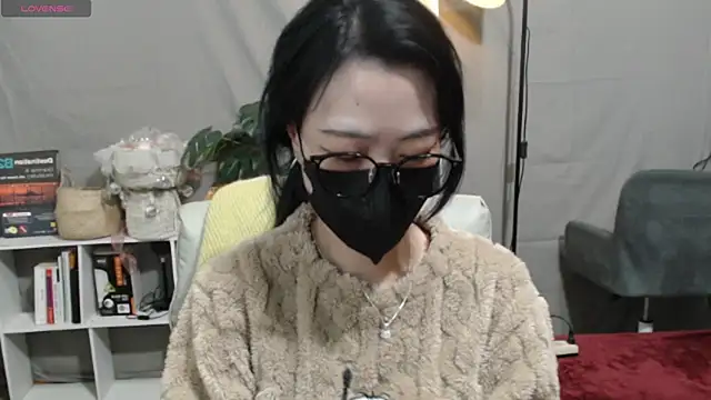 Snapshot of _minji_bae chatting on January 2025 07:10:01 PM minji bae online show from January 2025 07:10:01 PM