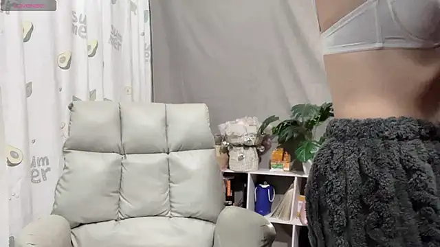 Snapshot of _minji_bae chatting on January 2025 08:09:01 PM minji bae online show from January 2025 08:09:01 PM