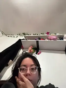 indiegirl666 online show from July 2026 09:30:02 PM