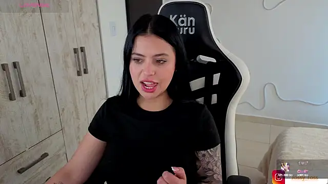 Victoryyy  online show from February 2026 07:32:02 PM