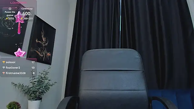 EvaSelin online show from January 2025 11:31:02 AM