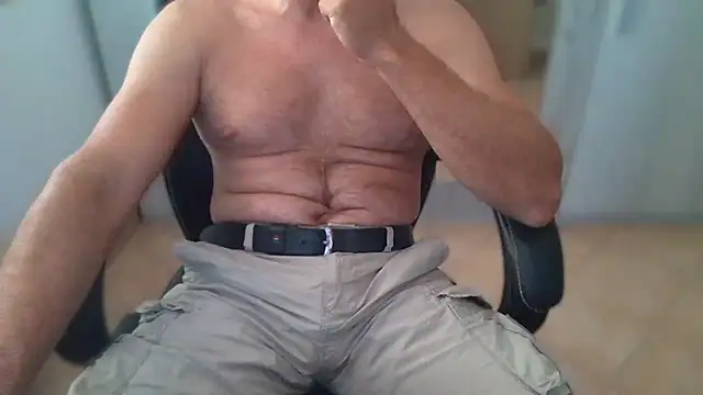 Snapshot of cocco1980xxxx chatting on July 2026 08:21:01 AM cocco1980xxxx online show from July 2026 08:21:01 AM