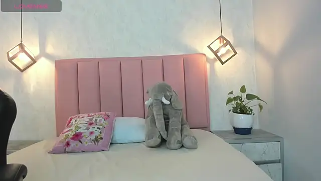 SUNNYCYRUS online show from March 2025 12:22:02 PM