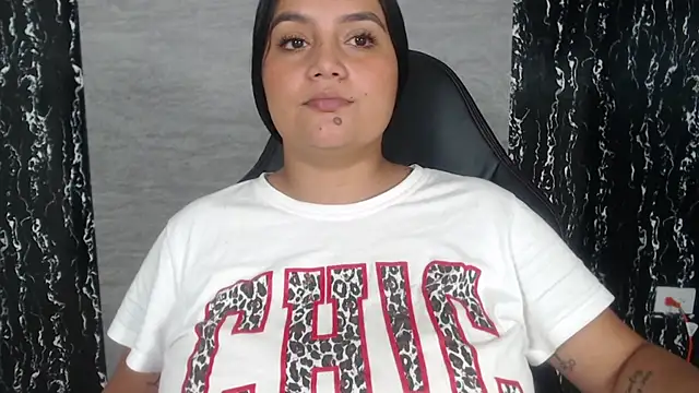 Snapshot of evelin_999_ chatting on March 2025 09:59:01 PM evelin 999 online show from March 2025 09:59:01 PM