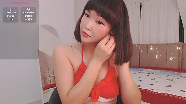 TumiLio online show from December 2024 04:33:02 AM