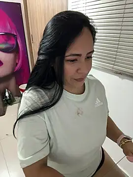 Snapshot of marta201_alfaro chatting on January 2025 10:50:02 AM marta201 alfaro online show from January 2025 10:50:02 AM