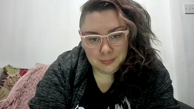 Bustycurves online show from November 2025 04:12:01 AM