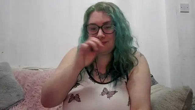 Snapshot of Bustycurves chatting on February 2026 09:46:01 PM Bustycurves online show from February 2026 09:46:01 PM