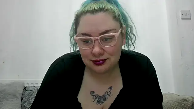 Snapshot of Bustycurves chatting on March 2026 01:44:02 AM Bustycurves online show from March 2026 01:44:02 AM