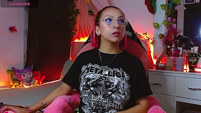 Littlerouse  online show from November 2025 11:07:02 PM