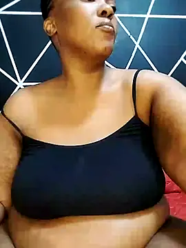 Snapshot of YummyChocolatexx2 chatting on July 2026 09:24:02 AM YummyChocolatexx2 online show from July 2026 09:24:02 AM