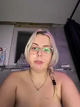 Livewithlucy online show from December 2024 07:24:01 AM