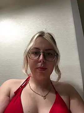 Livewithlucy online show from January 2025 01:38:01 PM