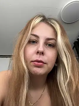 Livewithlucy online show from March 2025 02:43:02 PM