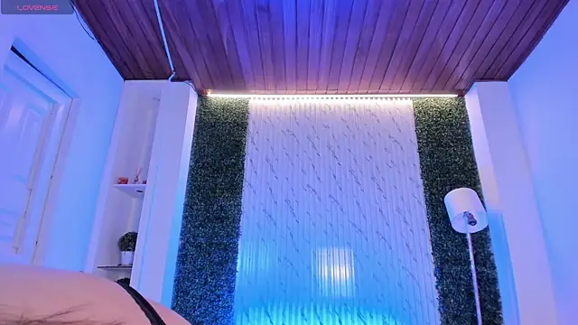 violet scott online show from September 2025 10:48:02 AM