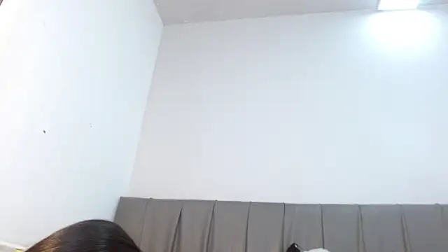 Cherllynn online show from December 2024 06:16:01 PM