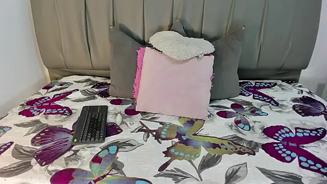 Cherllynn online show from February 2025 03:27:01 PM