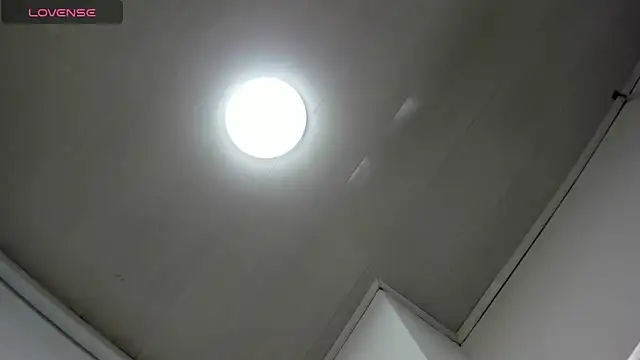 Cherllynn online show from November 2025 02:06:02 PM