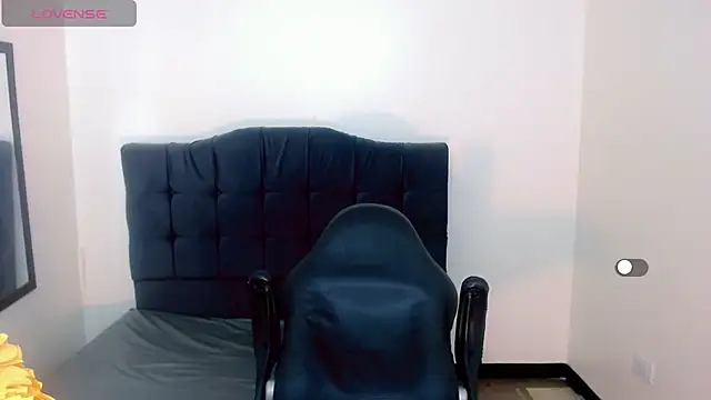 Snapshot of la_ratona_1 chatting on January 2025 10:44:01 PM la ratona 1 online show from January 2025 10:44:01 PM