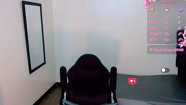 Snapshot of la_ratona_1 chatting on January 2025 10:56:01 PM la ratona 1 online show from January 2025 10:56:01 PM