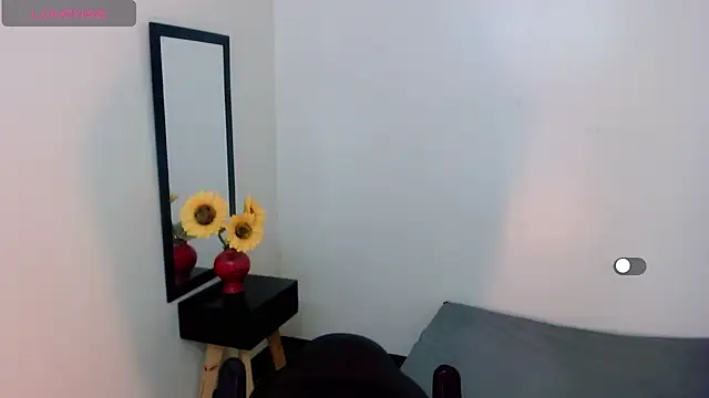 Snapshot of la_ratona_1 chatting on February 2025 09:46:02 PM la ratona 1 online show from February 2025 09:46:02 PM