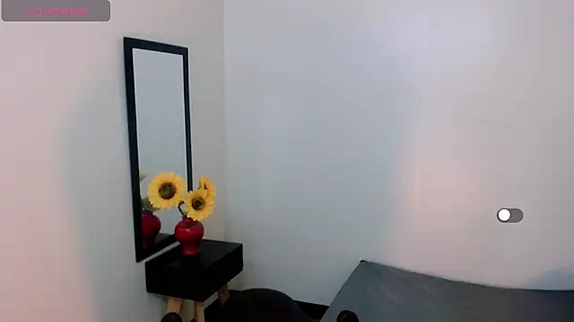 Snapshot of la_ratona_1 chatting on February 2025 01:00:01 AM la ratona 1 online show from February 2025 01:00:01 AM