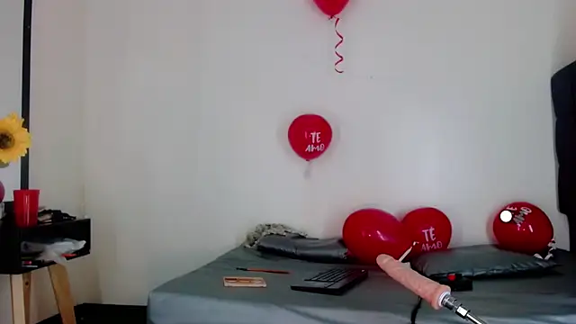 Snapshot of la_ratona_1 chatting on February 2025 07:53:01 PM la ratona 1 online show from February 2025 07:53:01 PM